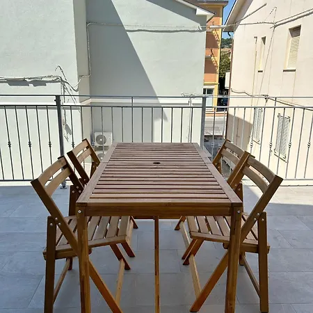 Апартаменты Conero-alba Al Mare-bilocali Adiacenti E V I S T A Mare